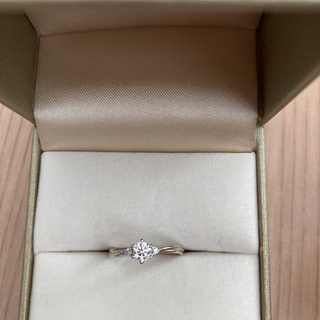 【LEGAN(レガン)の口コミ】 K18とpt950のコンビネーションを探していました。また大きいダイヤモンド…