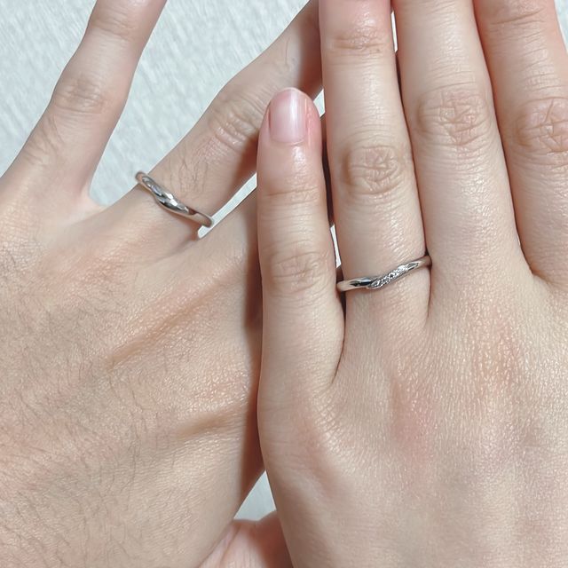 【アイプリモ(I-PRIMO)の口コミ】 指輪単体で見た時はあまり目につかなかったが、着用した時の写真を見て一…