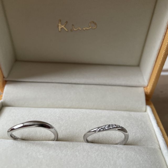 【ケイウノ ブライダル(K.UNO BRIDAL)の口コミ】 嫁さんが一目惚れしたとこから考え始めデザイン性が良くシンプルではあり…