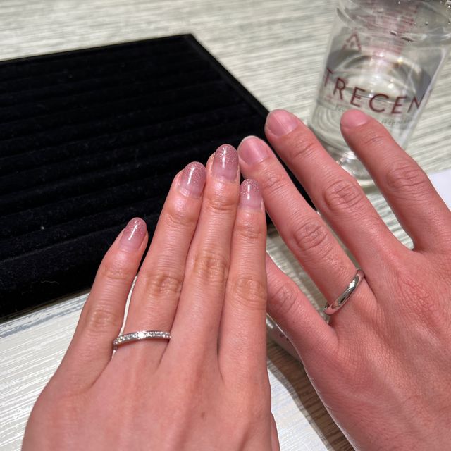 【TRECENTI(トレセンテ)の口コミ】 ハーフエタニティで真ん中にダイヤがどの角度からも綺麗にキラッと見える…