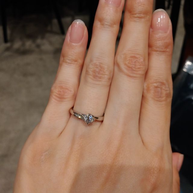 【ラザール ダイヤモンド(LAZARE DIAMOND)の口コミ】 ラザールダイヤモンドの指輪は全体的に見た目に存在感のあるタイプが多か…