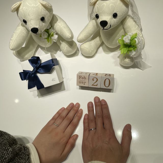 【4℃ BRIDAL(ヨンドシーブライダル)の口コミ】 ダイヤモンドがついていて気に入ったので選びました。
他にも何店舗か見に…