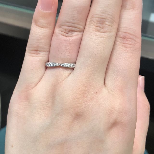 【アイプリモ(I-PRIMO)の口コミ】 結婚指輪はダイヤモンドが少ないもののイメージがありましたが、こちらの…