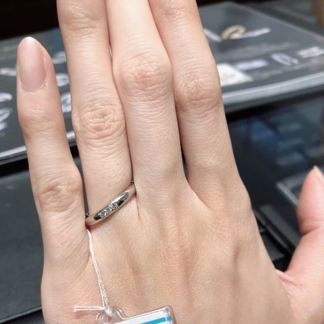 【エクセルコダイヤモンド(EXELCO DIAMOND)の口コミ】 結婚指輪の検討で伺ったのですがつい婚約指輪も見てしまうほど質の良い大…