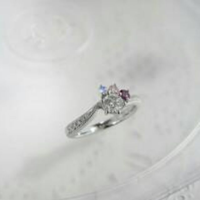 【ジュエリームナカタ(Jewelry MUNAKATA)の口コミ】 有名ブランドの指輪も何店舗か見に行きましたが、やはり世界に唯一の婚約…