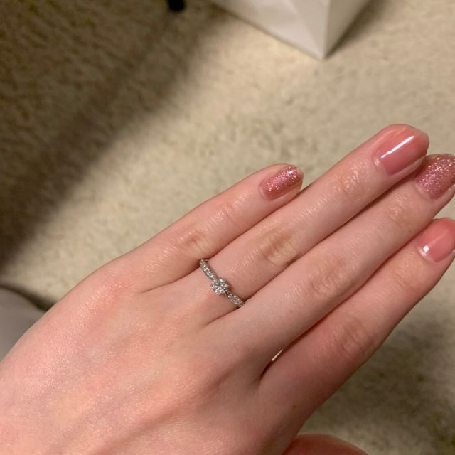 【ティファニー(Tiffany & Co.)の口コミ】 プロポーズの際いただきました。自分で選んだものではなく、サプライズで…