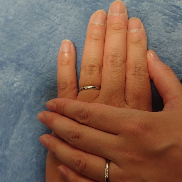 【エクセルコダイヤモンド(EXELCO DIAMOND)の口コミ】 シンプルなデザインを探していたので、たくさん種類から選べるのが良かっ…