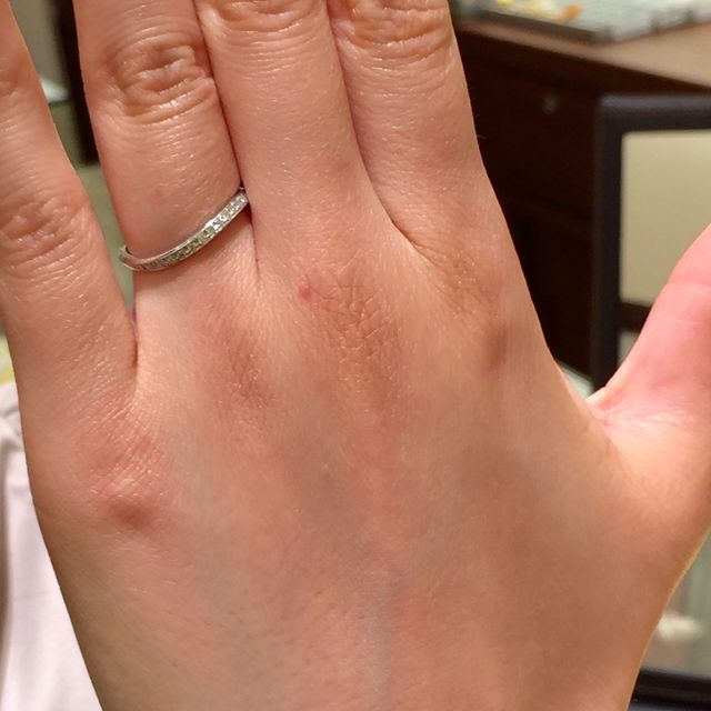 【カオキ　ダイヤモンド専門卸直営店の口コミ】 たくさんあるルースの中から、好みのルースを選び、決めていくのですが、…