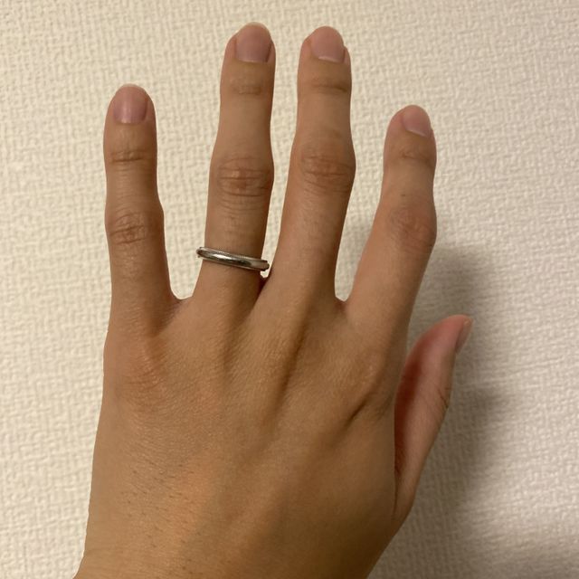 【ティファニー(Tiffany & Co.)の口コミ】 やばり指輪は有名ブランドで探していました。
一世一代の買い物らしく、あ…