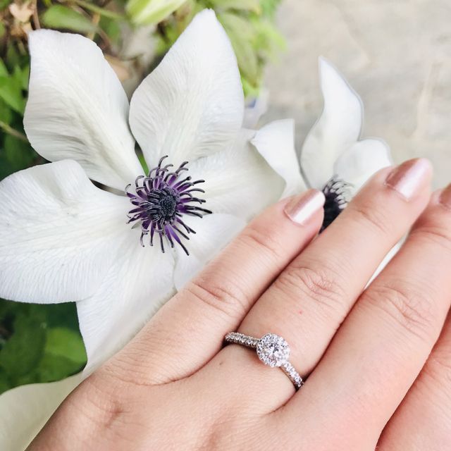 【銀座ダイヤモンドシライシの口コミ】 普段使いしたい思いが強く、「ザ・婚約指輪！」て感じではないもので探し…