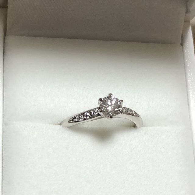 【宝寿堂(ほうじゅどう)の口コミ】 一番人気のデザインに決めました。実際に着けてみるとすごくかわいくて、…