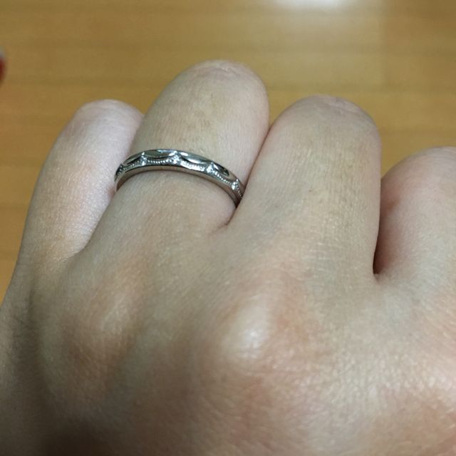 【エクセルコダイヤモンド(EXELCO DIAMOND)の口コミ】 ベールを表現したデザインが素敵で、とっても気に入りました。主張しすぎ…