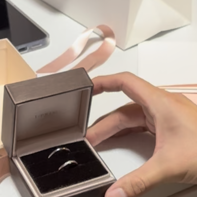 【アイプリモ(I-PRIMO)の口コミ】 コンビのものが元々探しておりました。
私は、ストーンが着いたものを選び…