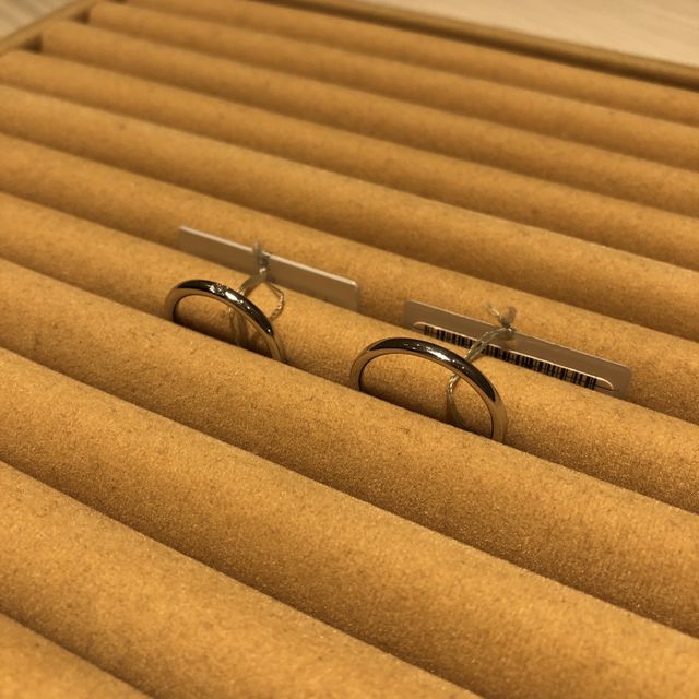 【TRECENTI(トレセンテ)の口コミ】 一石タイプのシンプルなデザイン。
肌触り、指の滑りもよく毎日つけていて…