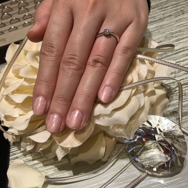 【TRECENTI(トレセンテ)の口コミ】 フローラのお花のデザインとウェーブのリングがとても素敵でデザインにま…