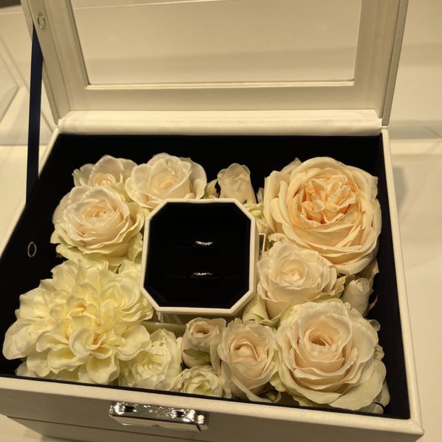 【4℃ BRIDAL(ヨンドシーブライダル)の口コミ】 ディズニーで探してたのですが、価格もそこまで高くないもので探していま…