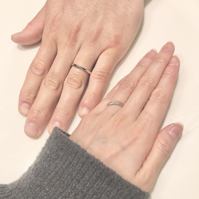 【アイプリモ(I-PRIMO)の口コミ】 旦那の指はとても太く、私の指は細いので、なかなかしっくりくるデザイン…