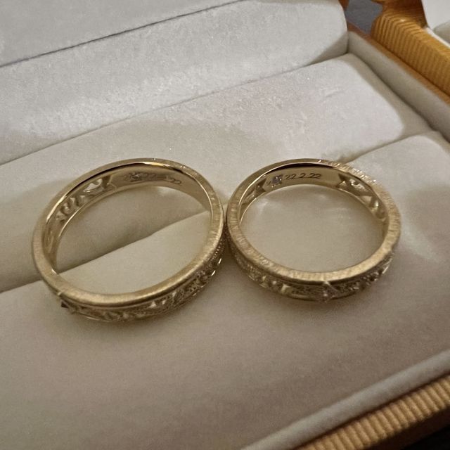 【ケイウノ ブライダル(K.UNO BRIDAL)の口コミ】 ゴールドの指輪が良くて、HPでまた他のデザインのものを試着したくて行っ…