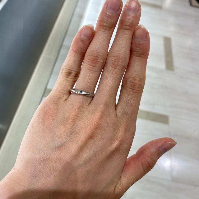 【俄(にわか)の口コミ】 由良という指輪です。立体感があって、写真ではわかりづらいですがぷくっ…