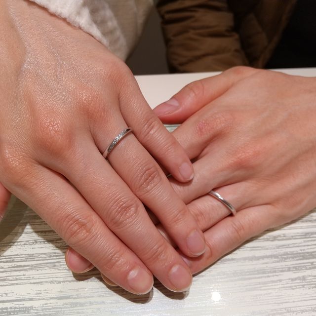 【TRECENTI(トレセンテ)の口コミ】 自分たちの指の形、手の大きさ、肌の色合い等を総合的に判断して決めまし…