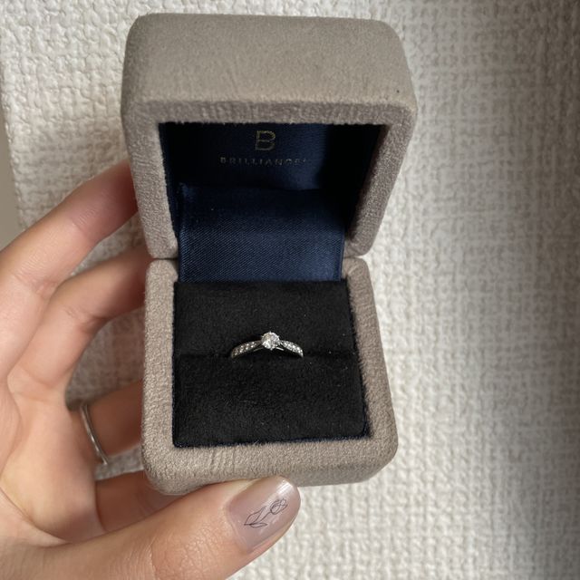 【BRILLIANCE+(ブリリアンスプラス)の口コミ】 ミル打ちという技術がリングに施されていて、フラットではなくさりげない…