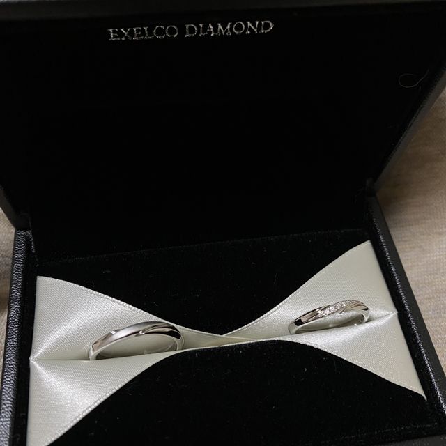 【エクセルコダイヤモンド(EXELCO DIAMOND)の口コミ】 ゆるやかなウェーブライン、メレダイヤモンド部分の幅の長さ、メレダイヤ…