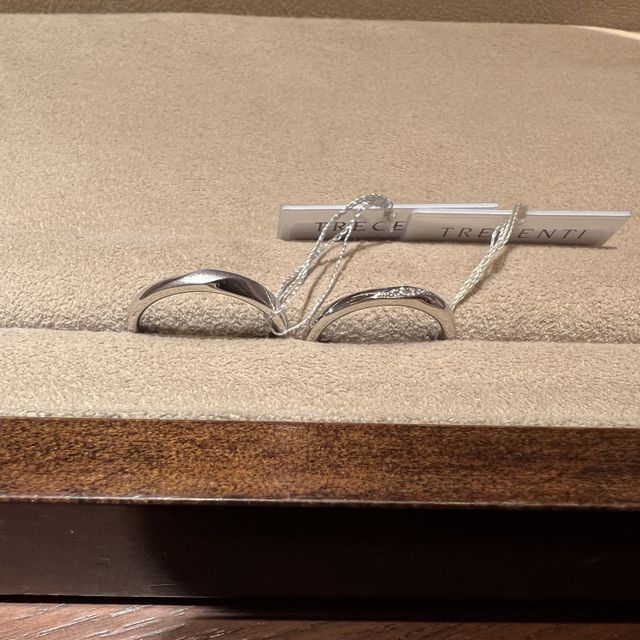 【TRECENTI(トレセンテ)の口コミ】 デザインとして女性用のものはダイヤモンドのキラキラとしたかがやきがと…