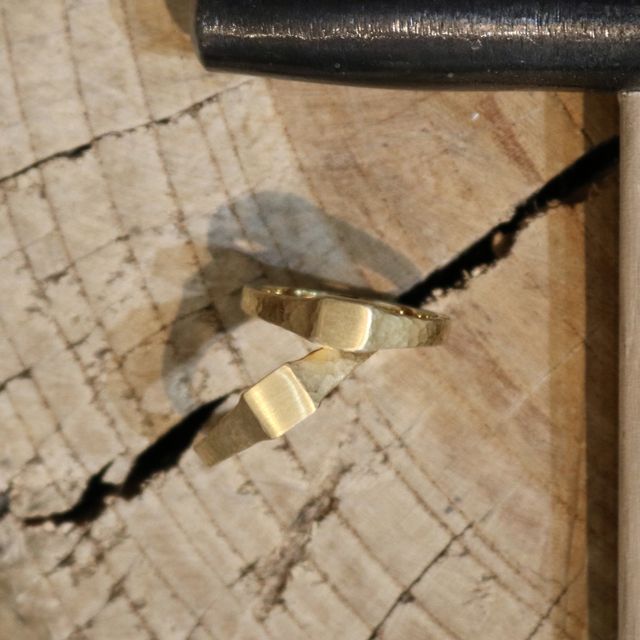 【鶴(mikoto)の口コミ】 指輪はデザインから決めさせていただき夫婦共に少し指が太いのもあり、あ…