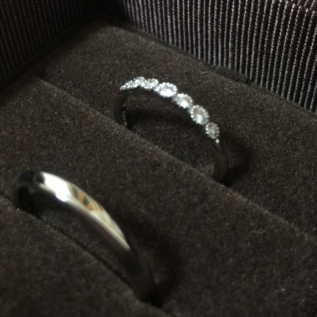 【PAVEO CHOCOLAT(パヴェオショコラ)の口コミ】 シンプルなリングをネットで見てから行ったのですが、もともと可愛らしい…