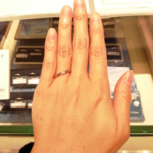 【Petit Marie(プチマリエ)の口コミ】 このブランドさん独自のカラー、ショコラピンクゴールドがとても可愛い指…