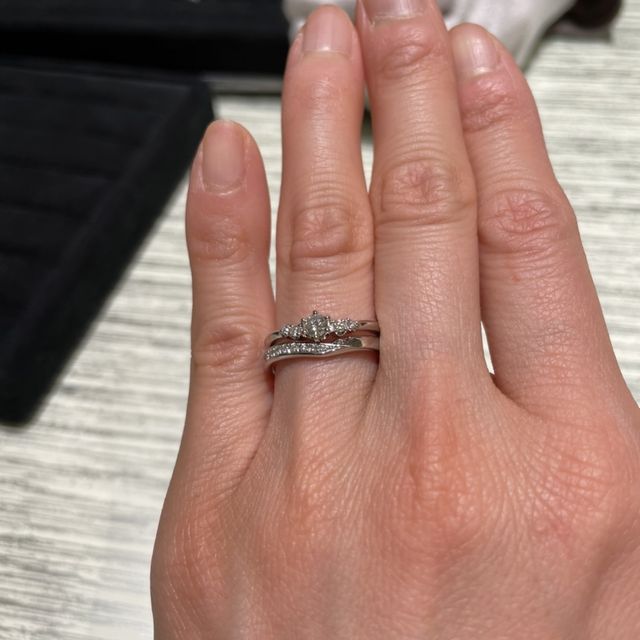 【TRECENTI(トレセンテ)の口コミ】 指輪のデザインはシンプルで飽きの来ない感じでした。またダイヤモンドを…