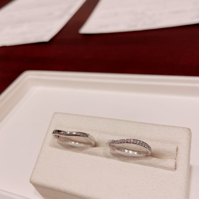 【festaria bijou SOPHIA(フェスタリア ビジュソフィア)の口コミ】 ストレートではなく動きのあるデザインが好きで、Vライン又はSラインで悩…