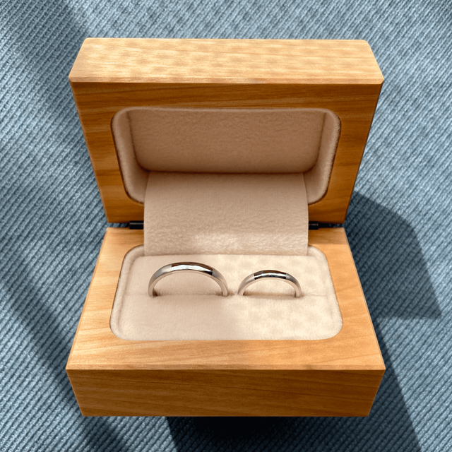 【uchimari(ウチマリ)の口コミ】 ・手書きの刻印が入れられるところ
・色や素材、形、太さなど様々ある中か…