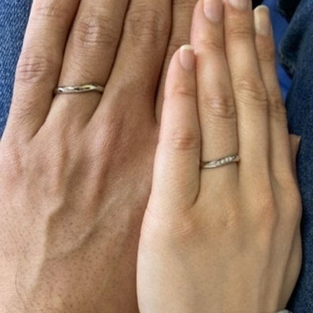 【銀座ダイヤモンドシライシの口コミ】 価格と種類の多さで、銀座ダイヤモンドシライシにしようと決めました。
ザ…