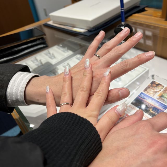 【銀座ダイヤモンドシライシの口コミ】 大きめのダイアモンドがキラキラ輝く指輪が欲しかったこともあり、優柔不…