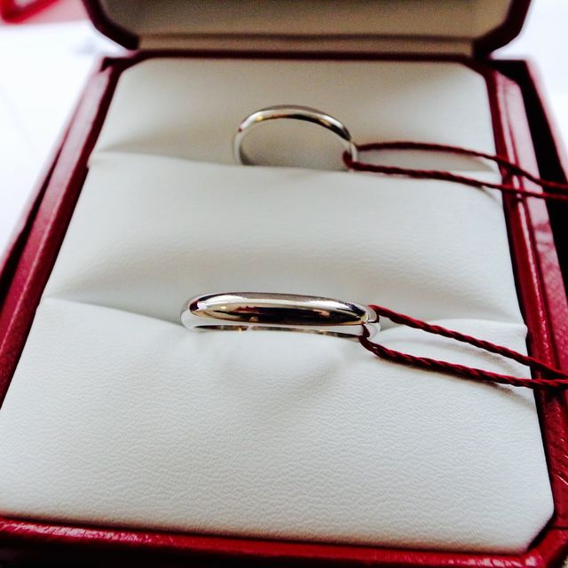 【カルティエ(Cartier)の口コミ】 お互いの指の形が違うので、選ぶのが大変でした。カルティエのクラシック…