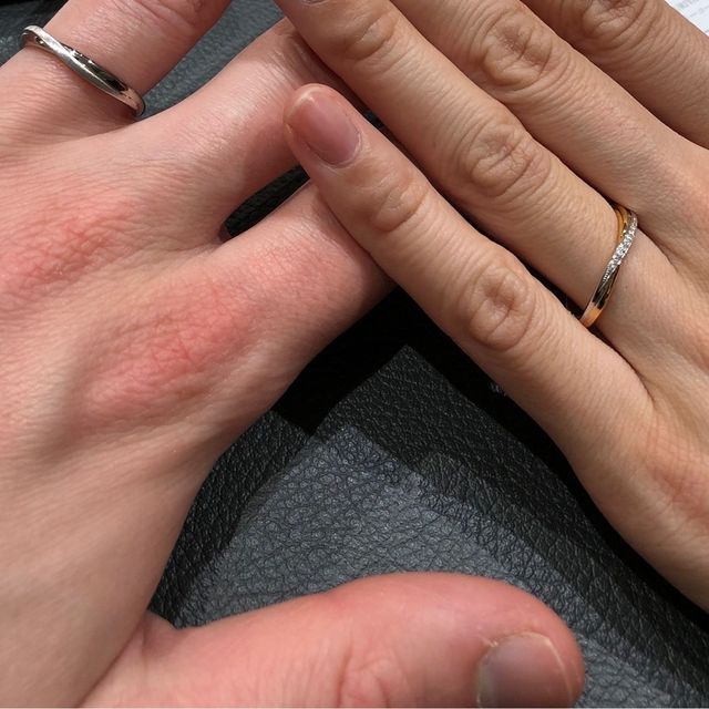 【YUKIZAKI BRIDAL(ユキザキブライダル)の口コミ】 コンビネーションリング(プラチナ950とイエローゴールド)でありとても華奢…