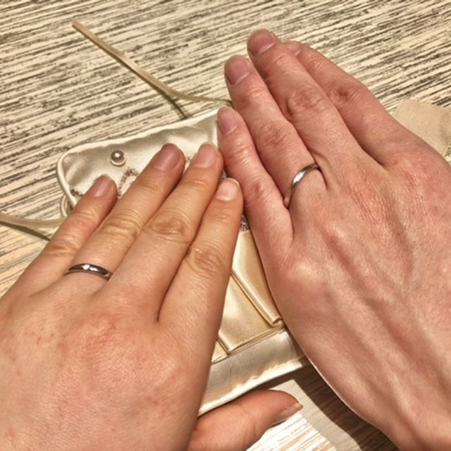 【TRECENTI(トレセンテ)の口コミ】 耐久性を考えてプラチナの指輪にしました。
いろんな種類の指輪を試着させ…