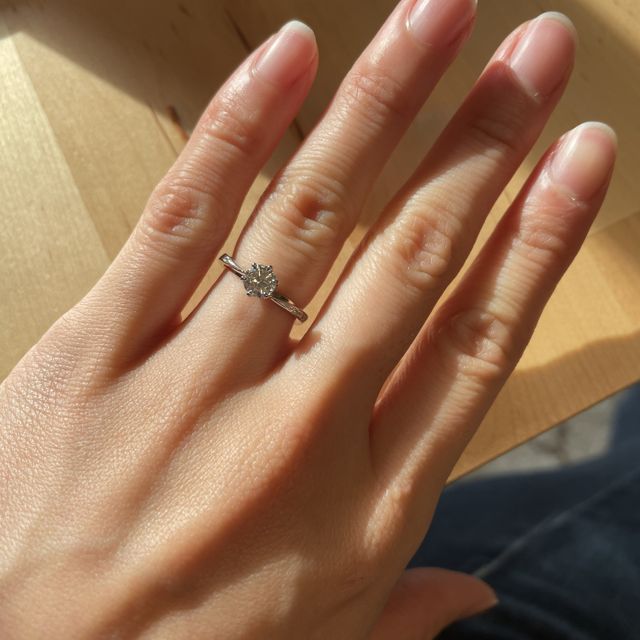 【LAPAGE(ラパージュ)の口コミ】 まず第一に、母に譲ってもらった婚約指輪の石を使えるブランドであること…