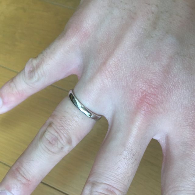 【ティファニー(Tiffany & Co.)の口コミ】 シンプルなデザインに魅力を感じました。他の店舗の指輪と比べてもシンプ…