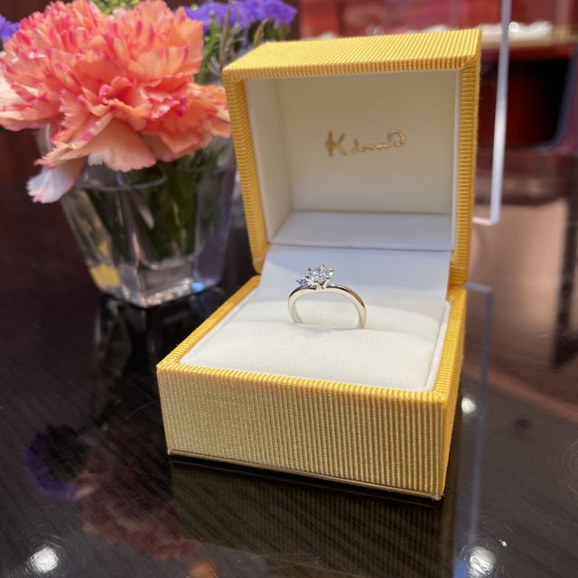 【ケイウノ ブライダル(K.UNO BRIDAL)の口コミ】 祖母から受け継いだ指輪のリメイクをお願いしました。デザインが可愛く、…