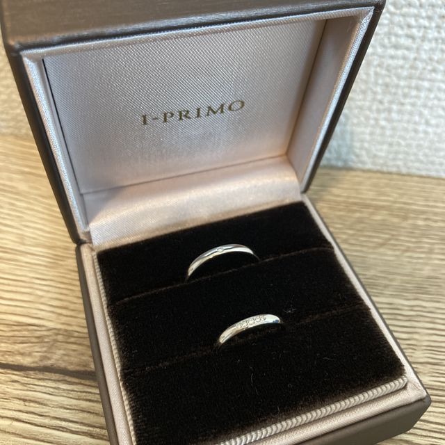 【アイプリモ(I-PRIMO)の口コミ】 結婚指輪として、二人あわせて20万という予算で探していました。私は金属…