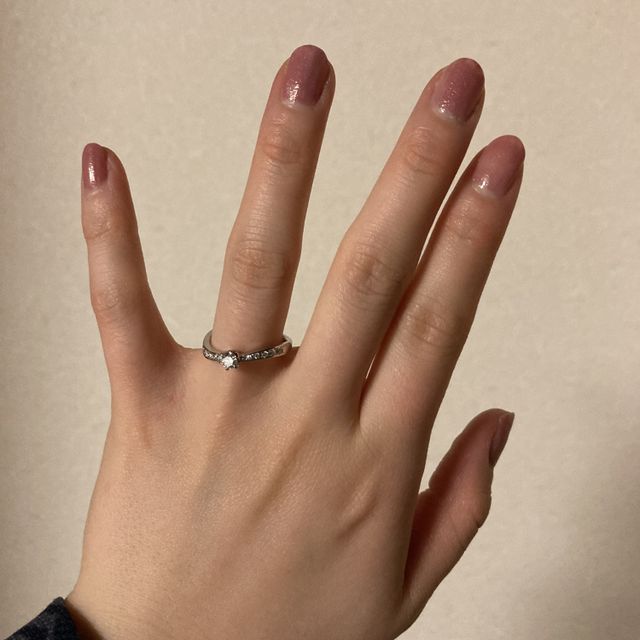 【TRECENTI(トレセンテ)の口コミ】 ダイヤモンドがあしらわれています。見る角度によって輝き方が変わり、ど…