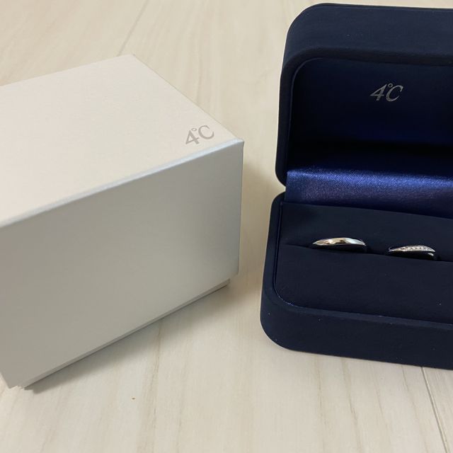 【4℃ BRIDAL(ヨンドシーブライダル)の口コミ】 いろいろな指輪を試着しましたが、最終的にはデザインが素敵だったのと指…