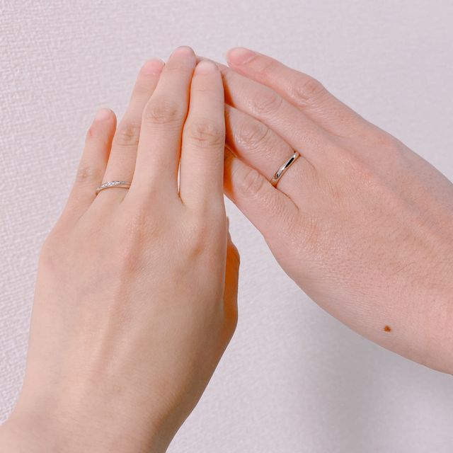 【4℃ BRIDAL(ヨンドシーブライダル)の口コミ】 いろいろな指輪を試着しましたが、最終的にはデザインが素敵だったのと指…