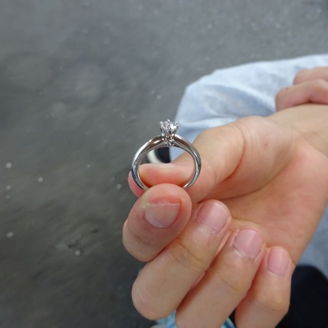 【ティファニー(Tiffany & Co.)の口コミ】 リングのデザインは創業以来最も人気であることや、自身も気に入ったこと…