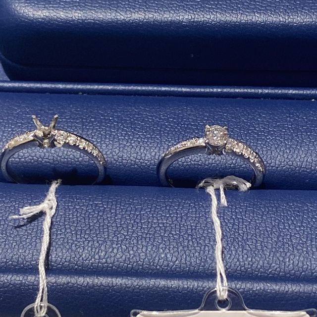 【銀座ダイヤモンドシライシの口コミ】 あまり他人と被らないデザインだけど、日常でつけることが出来る派手すぎ…