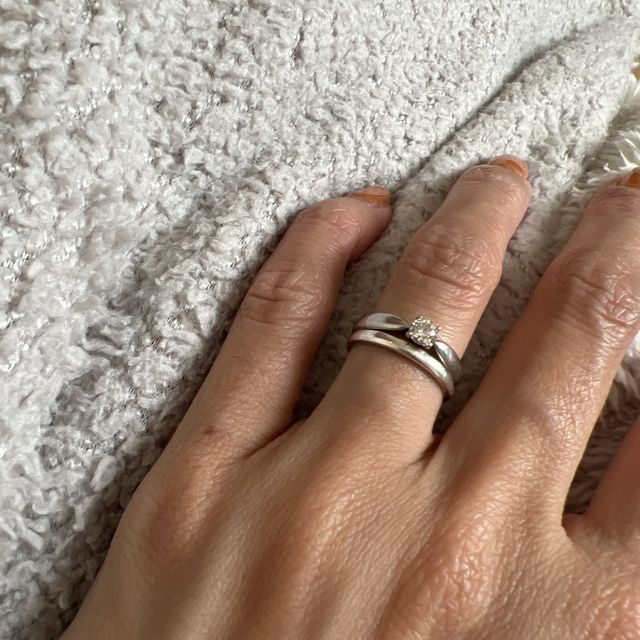 【ティファニー(Tiffany & Co.)の口コミ】 一番オーソドックスで伝統的なものが欲しかったのでこちらにしました。か…