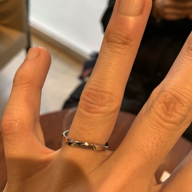 【アイプリモ(I-PRIMO)の口コミ】 ストレートラインではなく、日本人の指に馴染む様な滑らかなウェーブのあ…