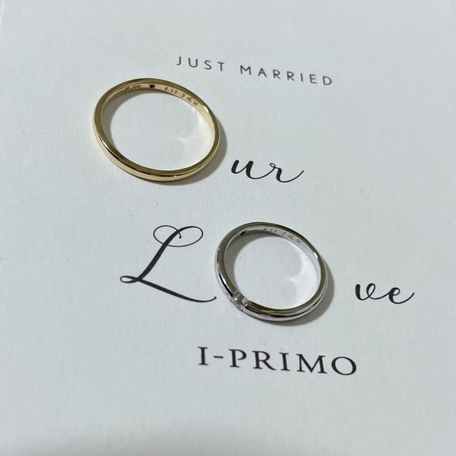 【アイプリモ(I-PRIMO)の口コミ】 ストレートのもので、素材は彼がゴールド、私がプラチナで探しました。シ…